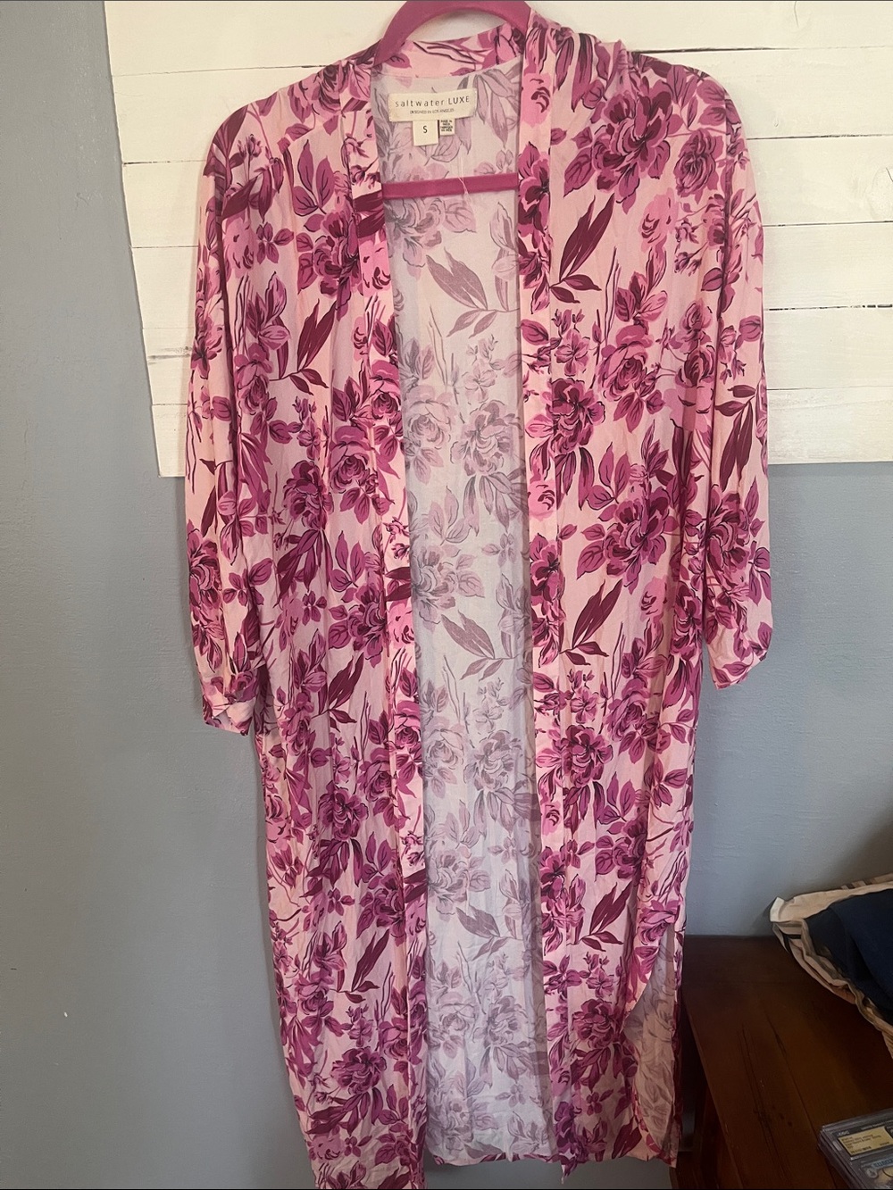 NWOT saltwater LUXE Pink Floral Kimono